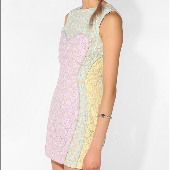 Shakuhachi color block daisy shift dress nasty gal