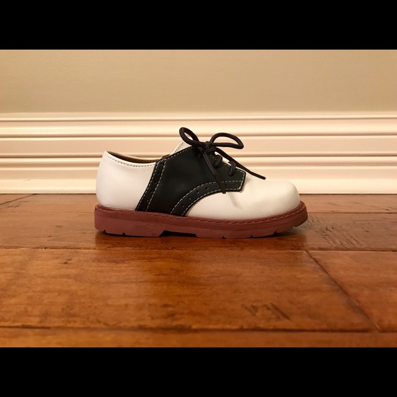 Classic Saddle Shoes