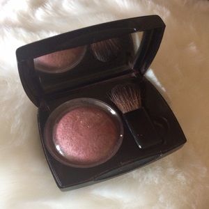 CHANEL Blush In Color Wine