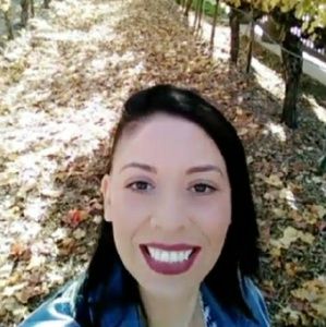 Meet your Posher, Carla