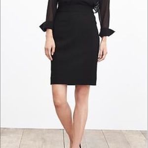 Banana Republic Sloan fit black pencil skirt