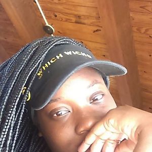 Meet your Posher, Destinee