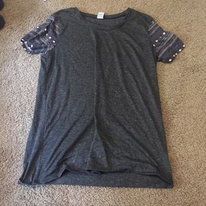 Cool grey Aztec print sleeves t shirt