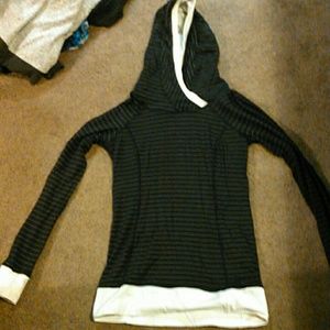 Lululemon long sleeved hooded sweatshirt