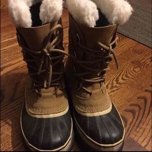 Sorel caribou women boots