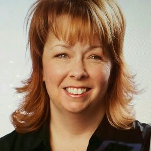 Meet your Posher, Debbie