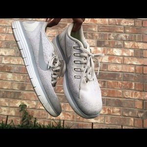 NIKE WHITE FREE RN DISTANCE