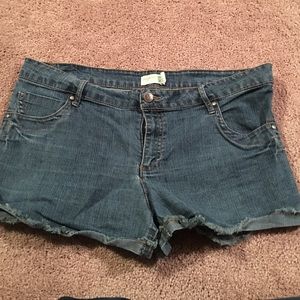 Dream out Loud Jean Shorts, like new!