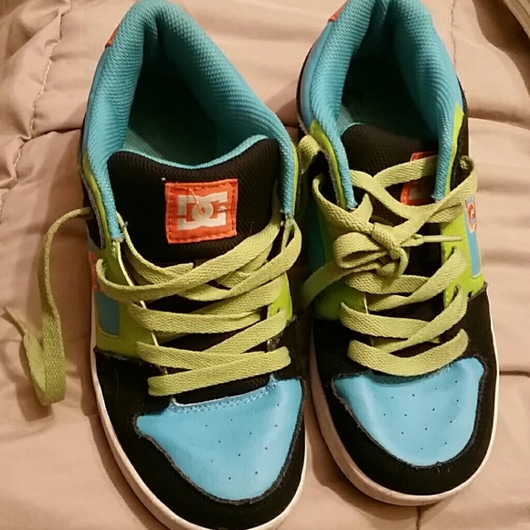 DC skater shoes size 6