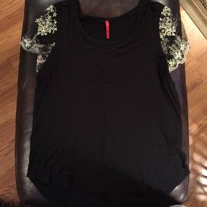 Dress shirt 👚 in excellent condition