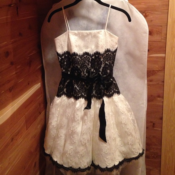 Jessica McClintock Dresses Black White Lace Cocktail Dress