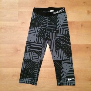Nike Pro Capri Leggings
