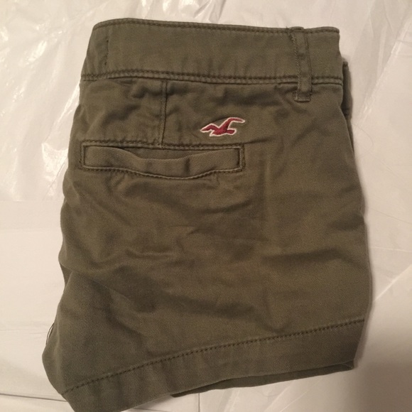 Shorts - Picture 2 of 4