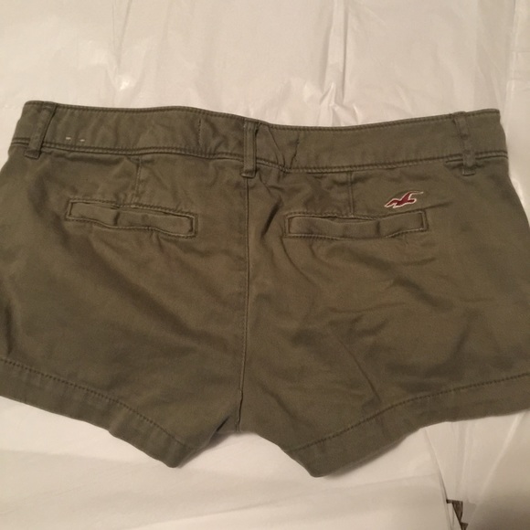 Shorts - Picture 3 of 4