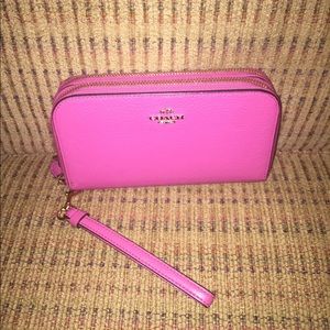 Make An Offer--COACH wristlet