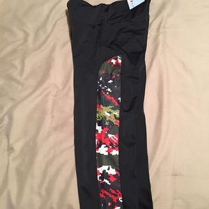 Onzie Capri pants
