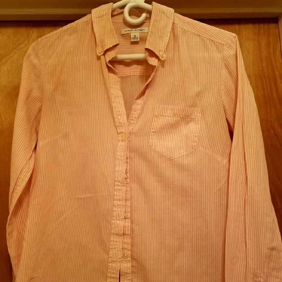 Banana Republic peach stripped button up shirt. - Picture 1 of 2