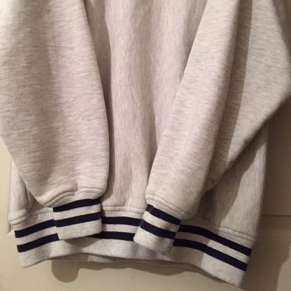 Cutter and buck sweatshirt - Picture 2 of 3