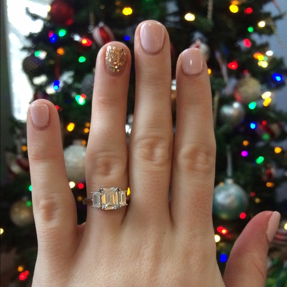 Meet your Posher, Jillian - Picture 1 of 1