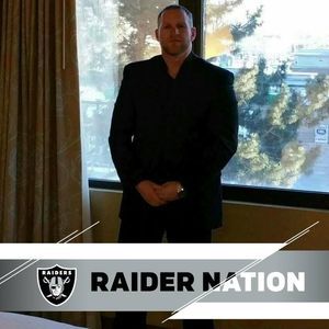 Meet your Posher, Dennis