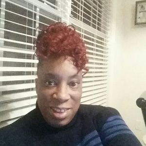 Meet your Posher, Alicia