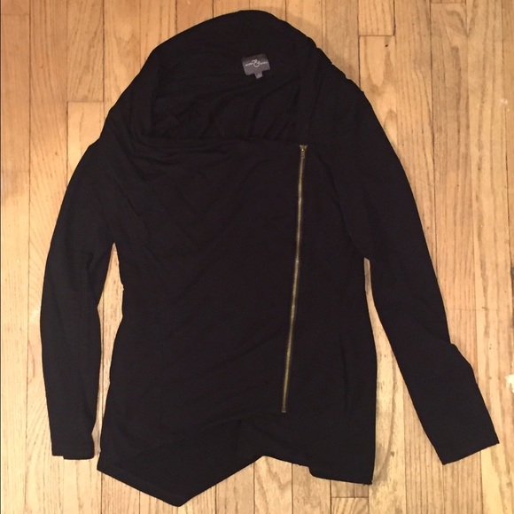 Asymmetrical black Jersey cardigan