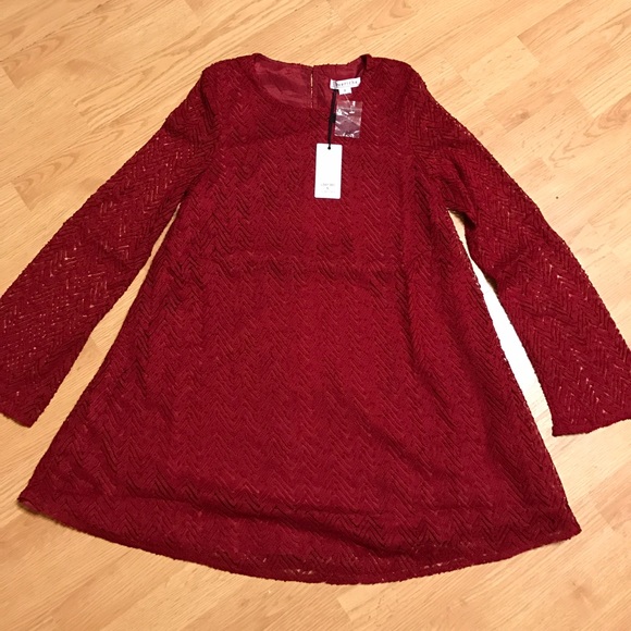 🎉Final Price🎉 red lace Dress 100% polyester - Picture 2 of 4