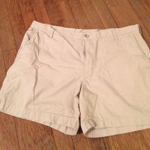 Columbia PFG khaki shorts