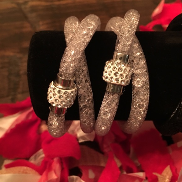 Jewelry - NWOT - Silver Star Dust Bracelet