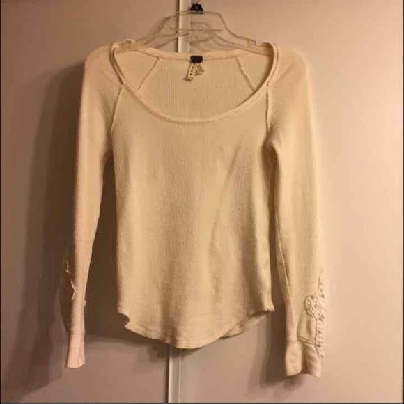 Free People Thermal w/crochet sleeves - Picture 2 of 4