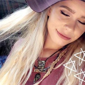 Meet your Posher, Allessandra