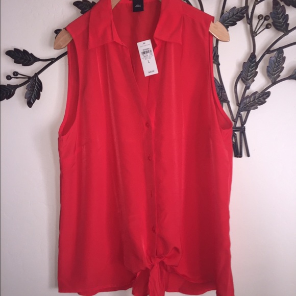 NWT Sleeveless top