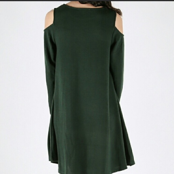 🎉Final Price🎉 Green Cold Shoulder long sleeve - Picture 2 of 2