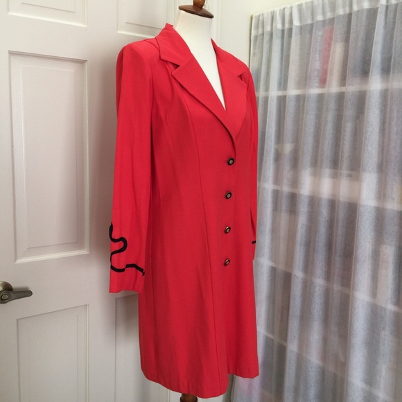 NWOT red ladies coat - Picture 5 of 8