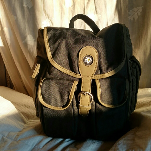 Sherpani Vida Urban Backpack