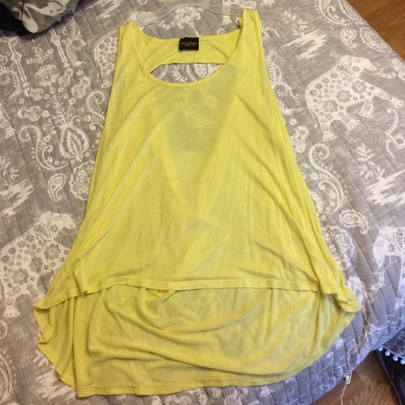sunshine yellow tank with keyhole back - Picture 1 of 2