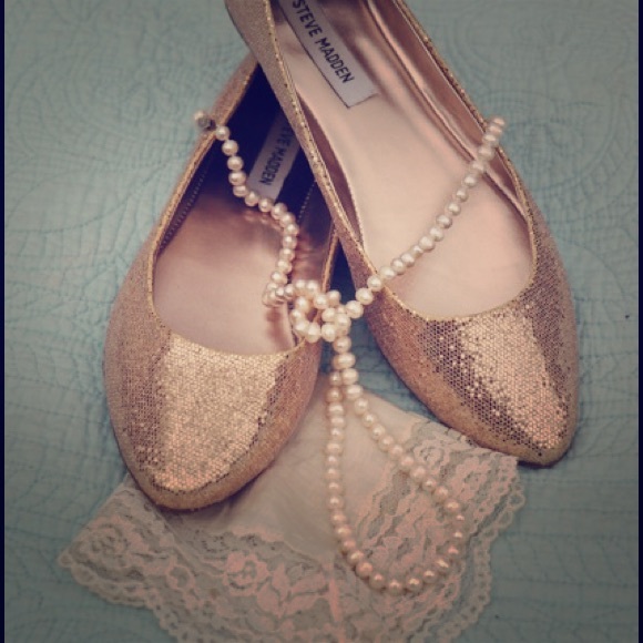 Steve Madden Gold Glitter Pointed Toe Flats
