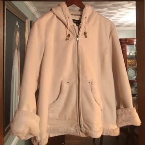 Jones New York Faux Fur Cream/White Coat, Hood