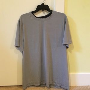 Men's Lululemon tee