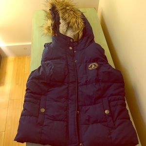 Abercrombie & Fitch fuzzy royal blue vest