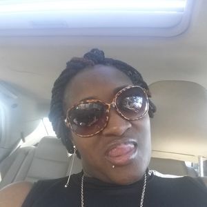 Meet your Posher, Latasha