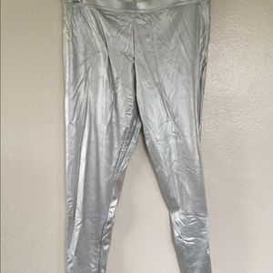Shiny silver leggings