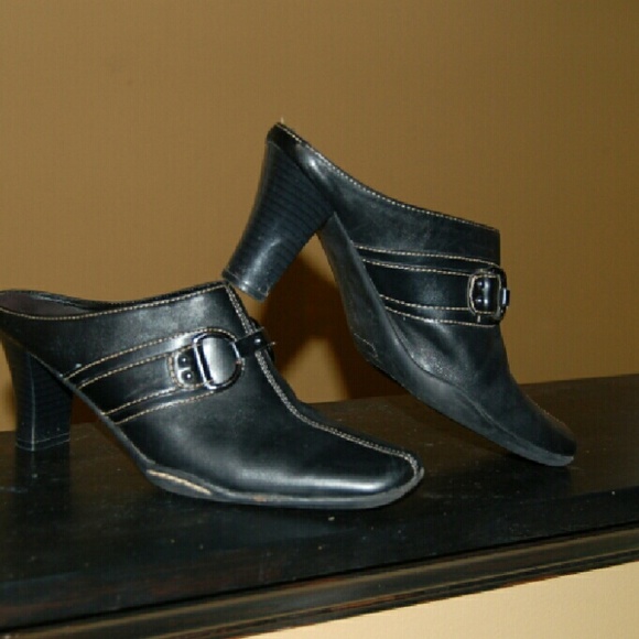 Black Leather Heeled Mule - Picture 1 of 3