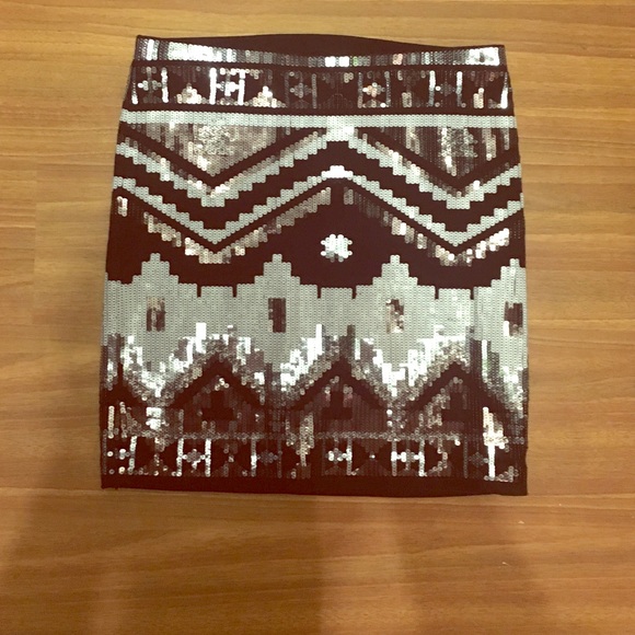 Express Skirt - Picture 1 of 3