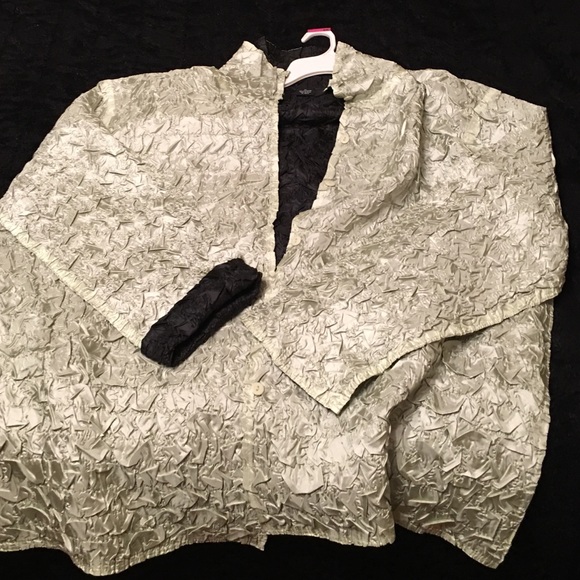 Crinkle Mint/Black Jacket