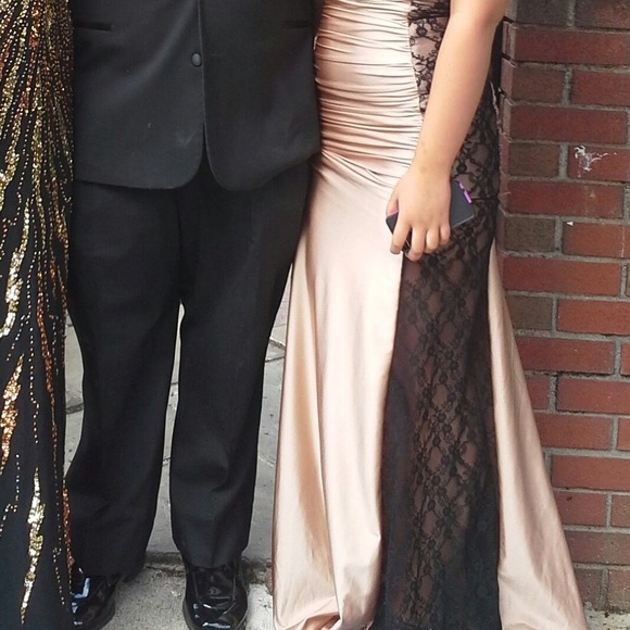 Dress - Picture 3 of 3