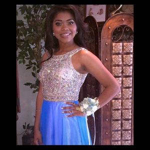 BEAUTIFUL Evening or Prom Gown