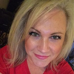 Meet your Posher, Carrie