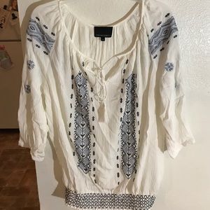Flowey tribal detailing shirt