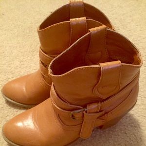 Cute Ankle Boots 🤠